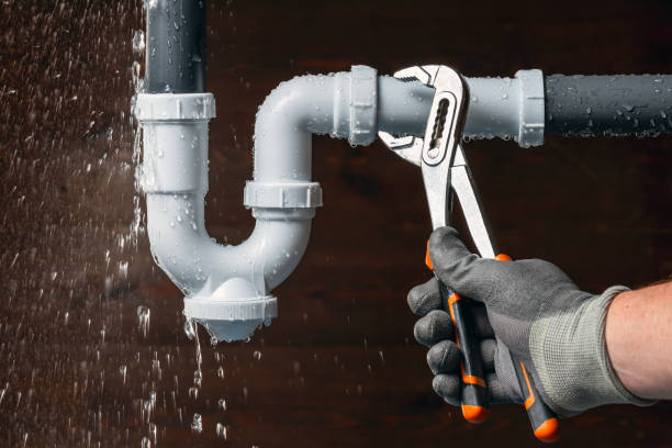 Professional Gas Line Repair technician working in Brookston, IN